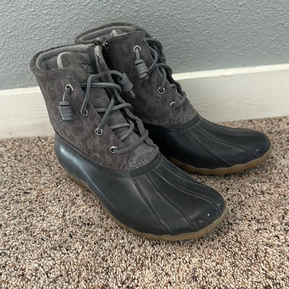 Sperry Women's Gray Duck Boots Size 8